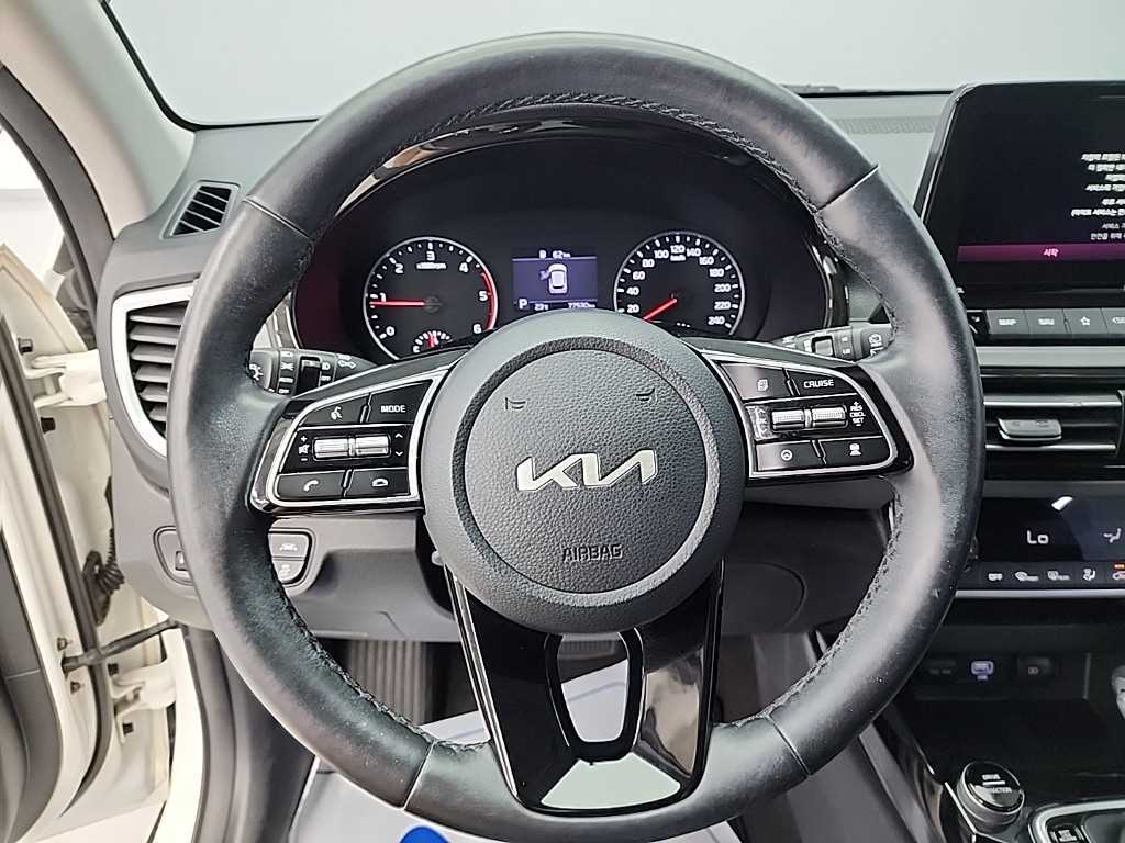 KIA Seltos - Vista 9
