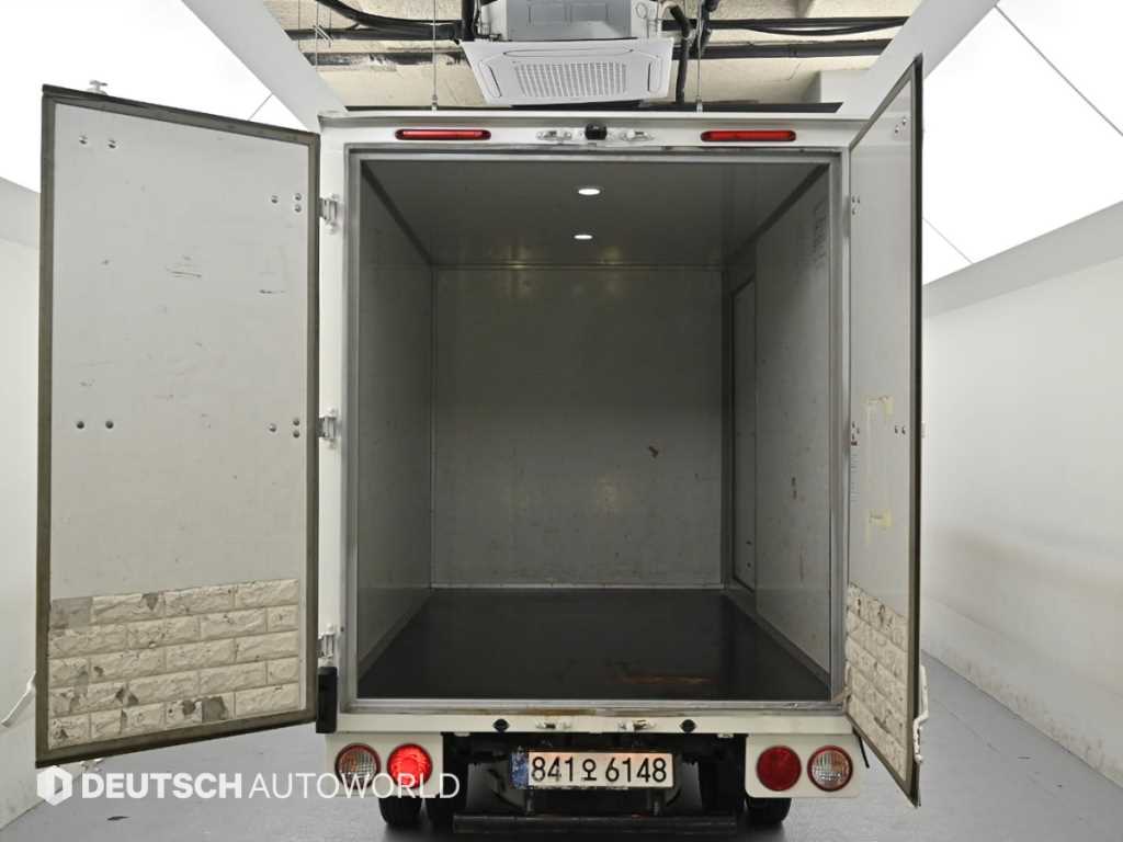 Small Truck Cargo (small) - Vista 5