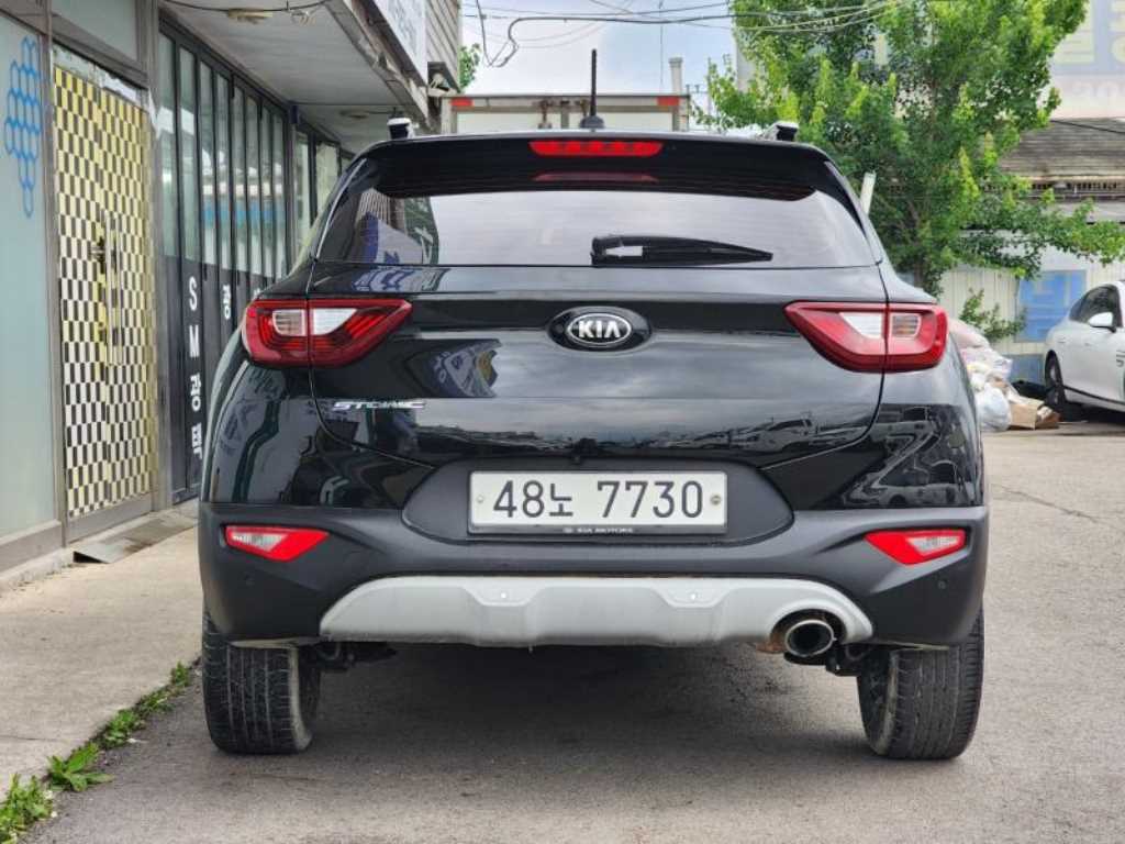 KIA Stonic - Vista 4