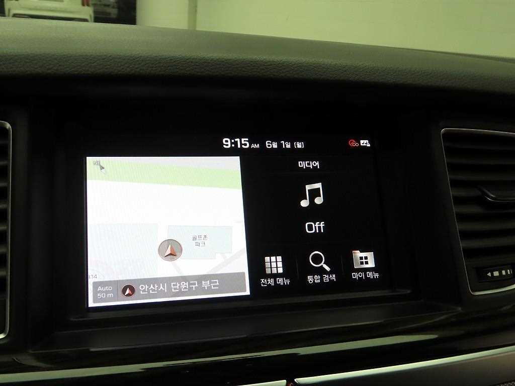 Genesis G80 - Vista 9