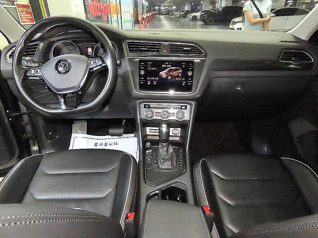 Volkswagen Tiguan - Vista 10