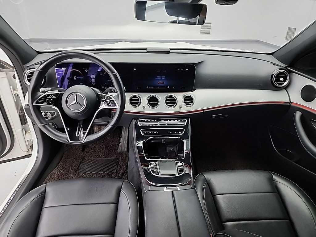 Mercedes Benz E class - Vista 7