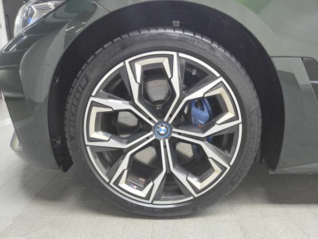 BMW i4 - Vista 6