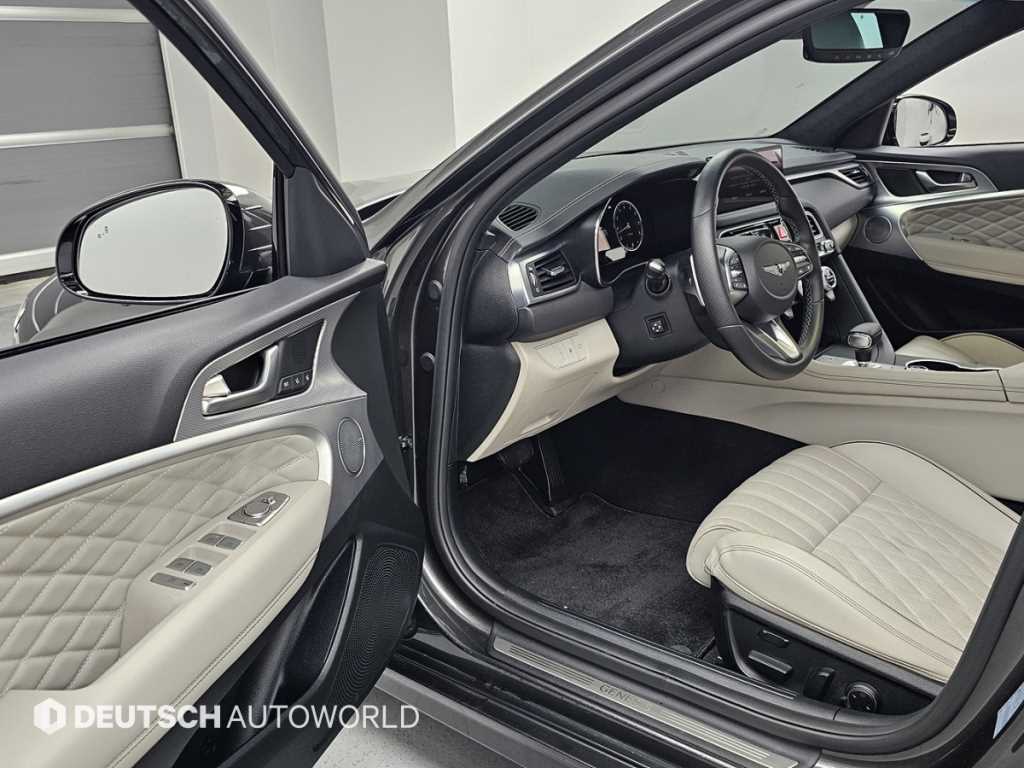 Genesis G70 - Vista 11
