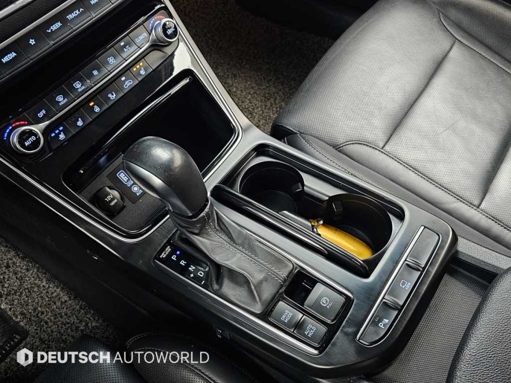 HYUNDAI Grandeur - Vista 9