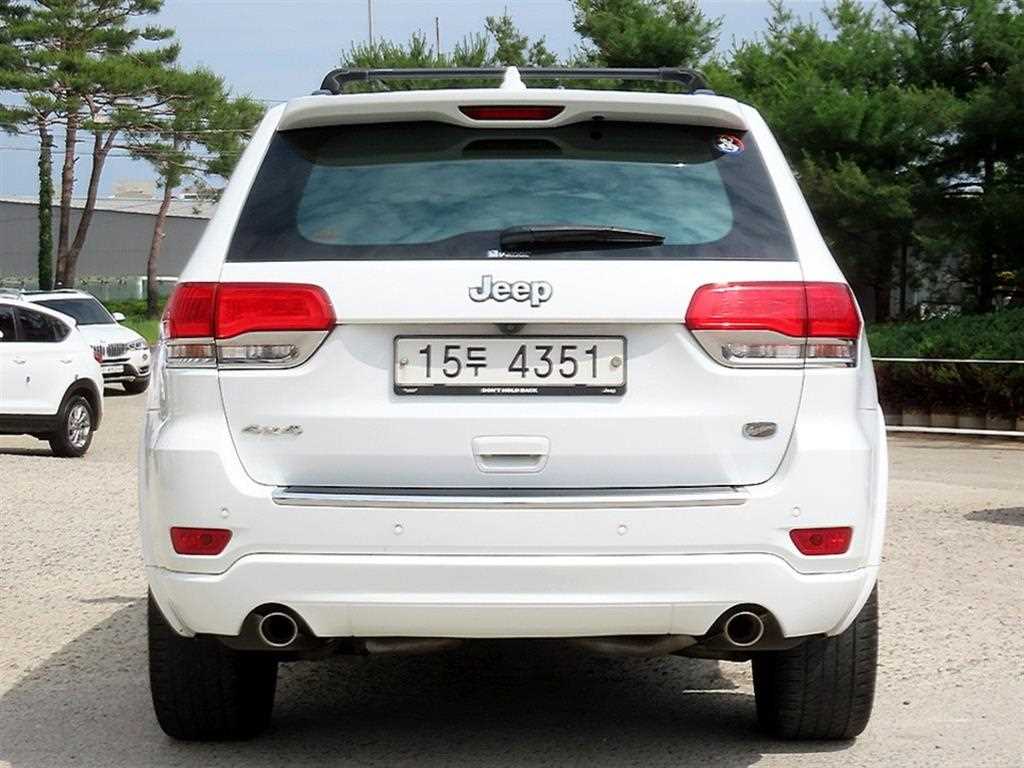 Jeep Cherokee - Vista 4