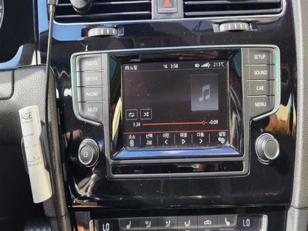 Volkswagen Golf - Vista 9