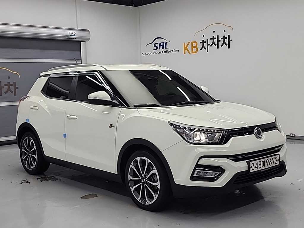 Ssangyong Tivoli - Vista 4