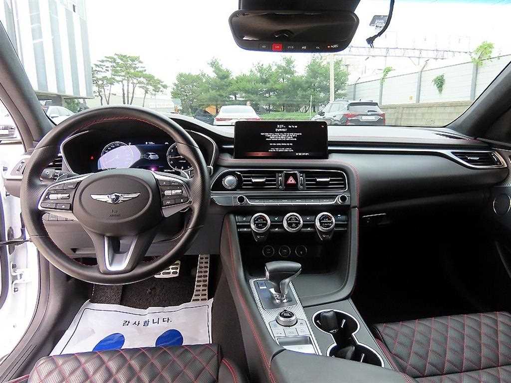 Genesis G70 - Vista 7