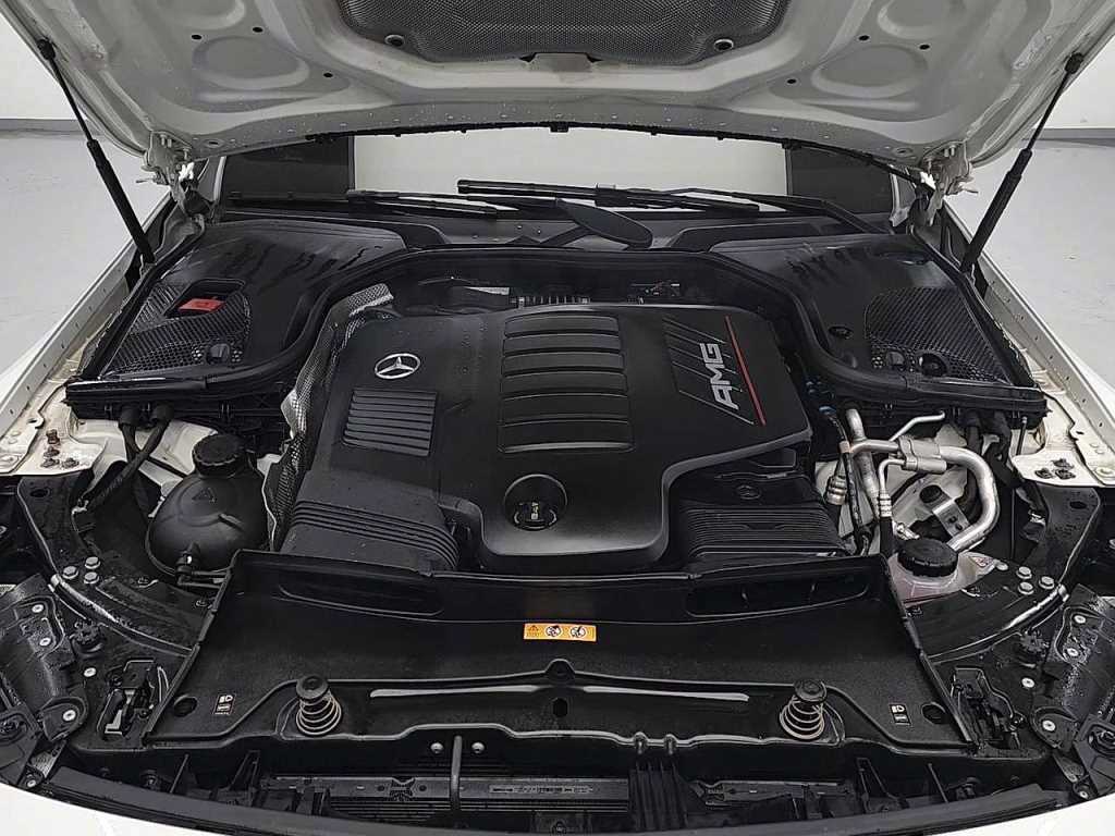 Mercedes Benz AMG GT - Vista 5