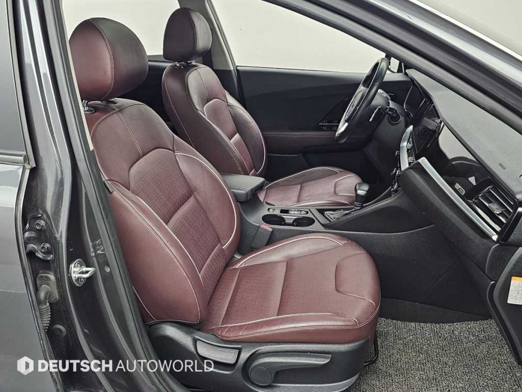 KIA Niro - Vista 10