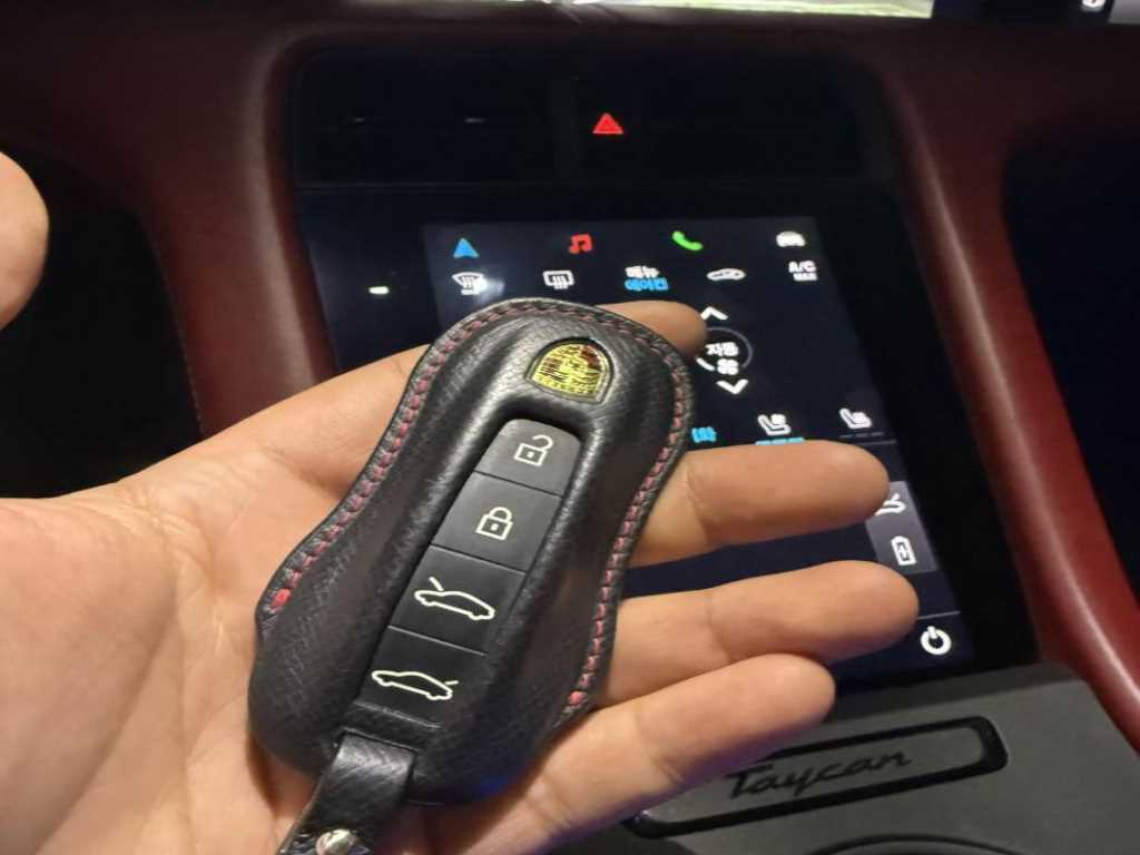 Porsche Taycan 2021 Negro - Importación desde Corea - HF Imports Iquique - Foto 15