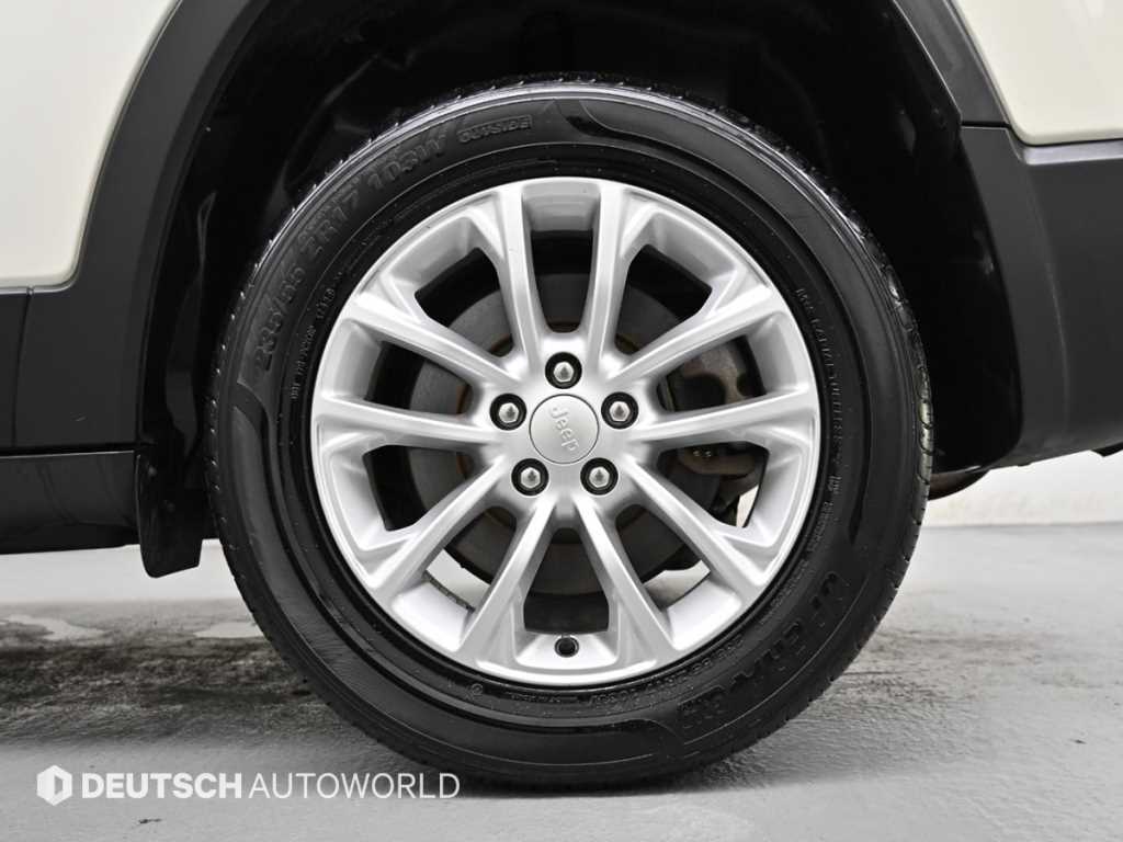 Jeep Cherokee - Vista 5