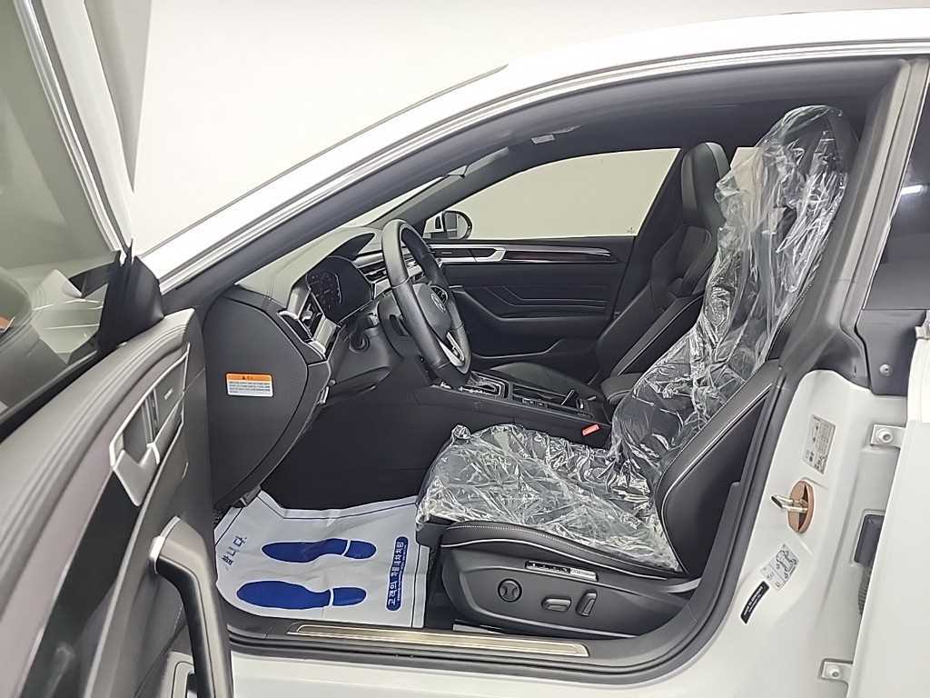 Volkswagen Arteon - Vista 11