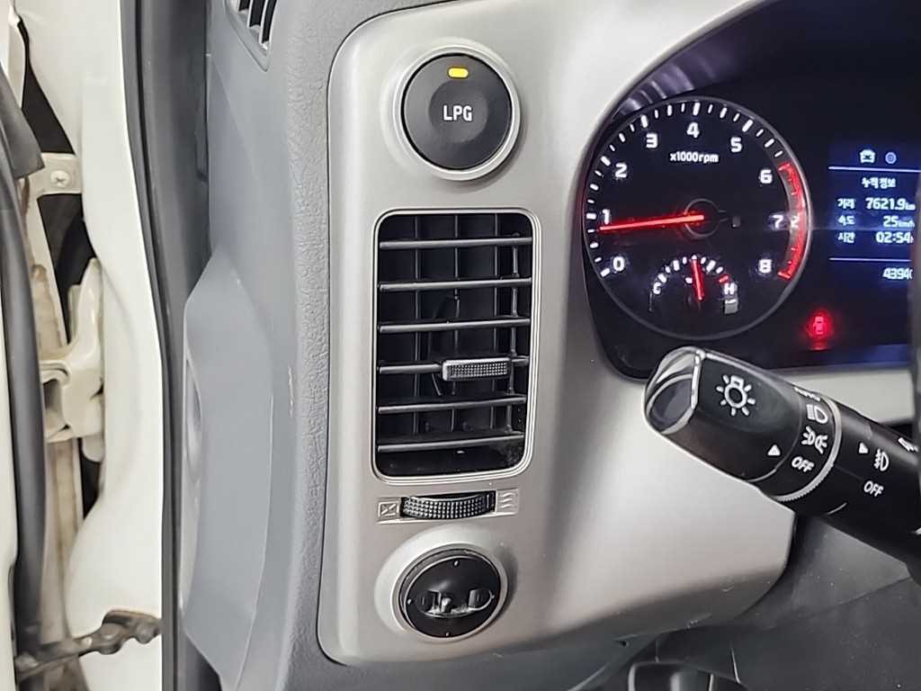 Small Truck Cargo (small) 2021 Blanco - Importación desde Corea - HF Imports Iquique - Foto 13