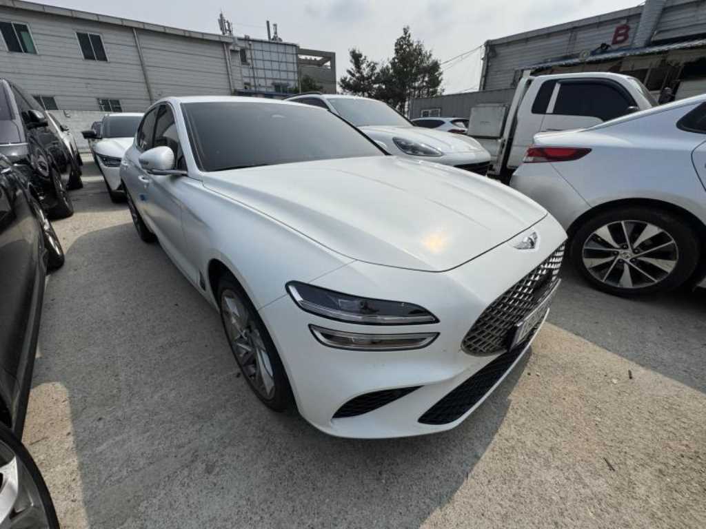 Genesis G70 - Vista 3