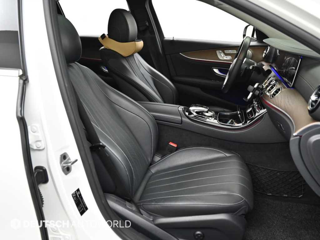 Mercedes Benz E class - Vista 10