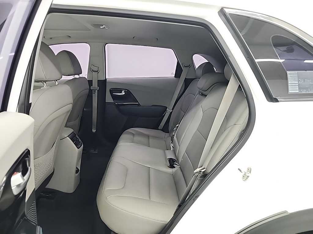 KIA Niro - Vista 12