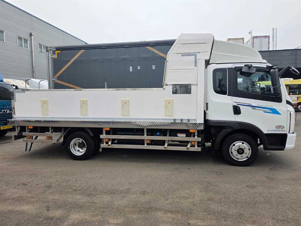 medium and large cargo Live Fish Car - Vista 4