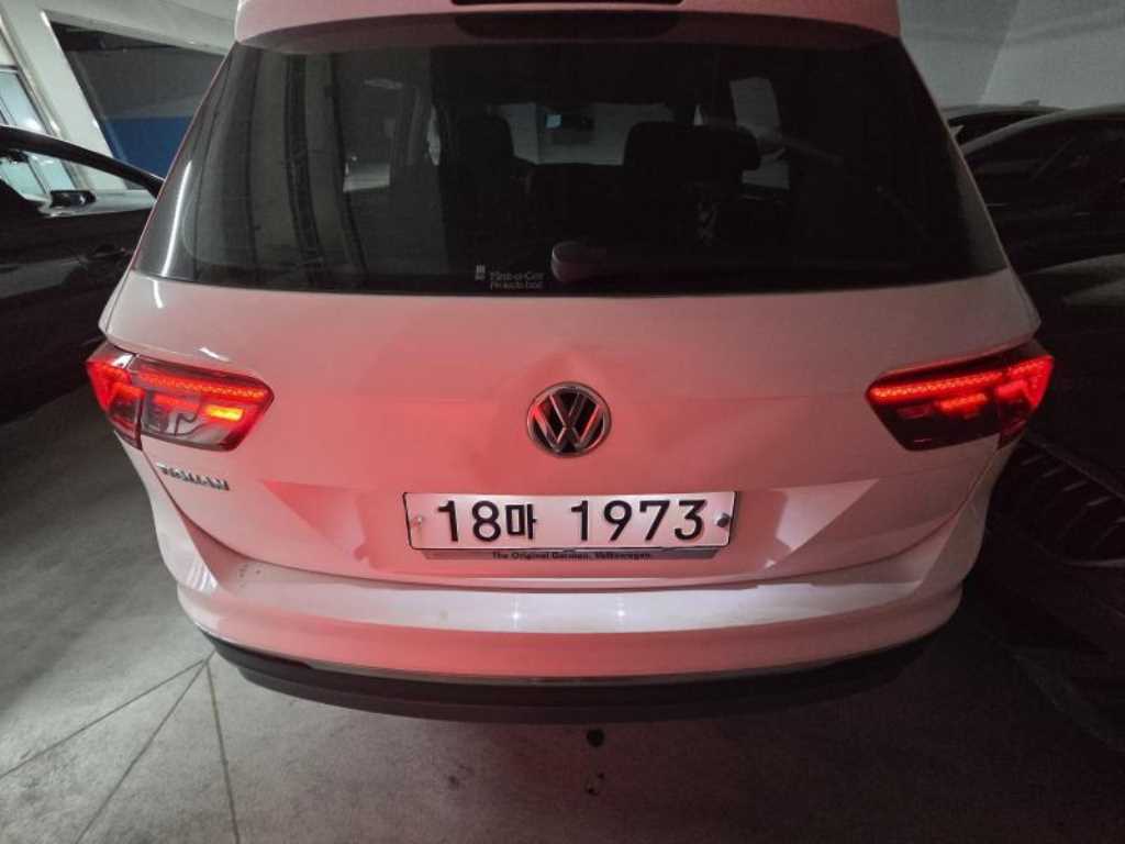 Volkswagen Tiguan - Vista 2