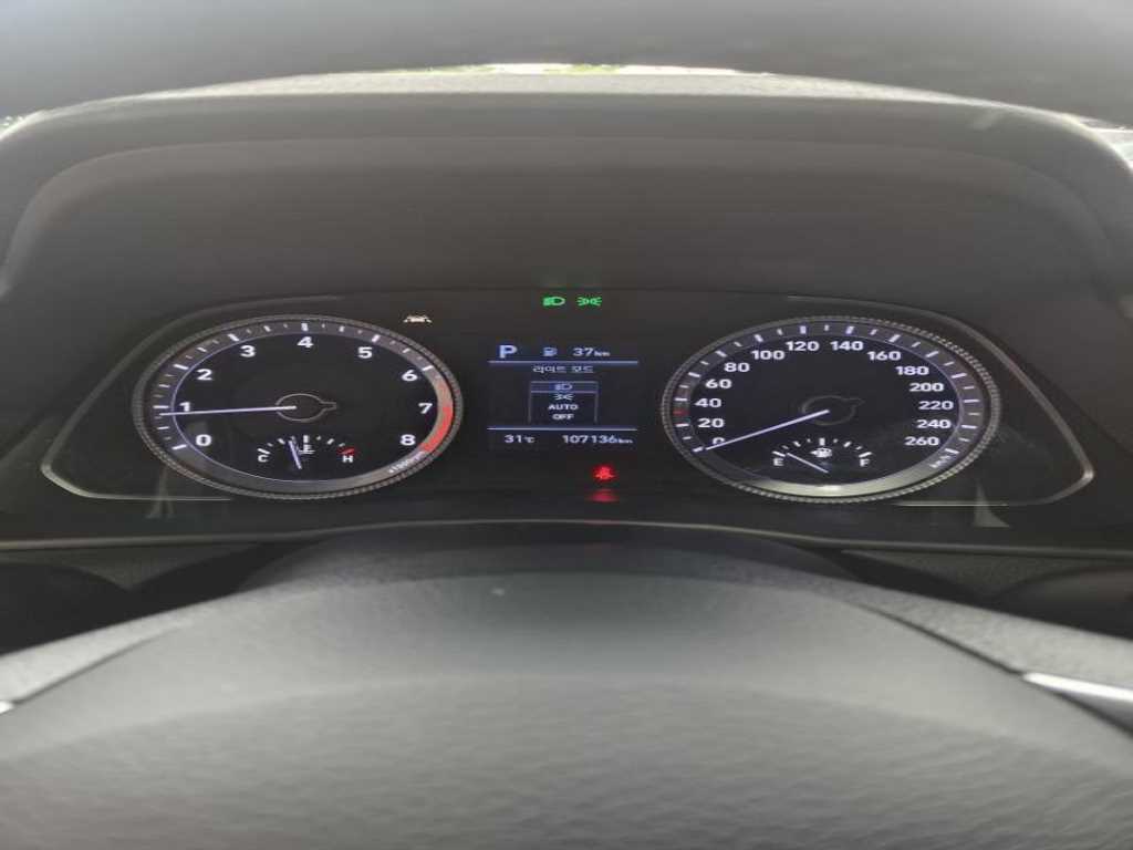HYUNDAI Sonata - Vista 8