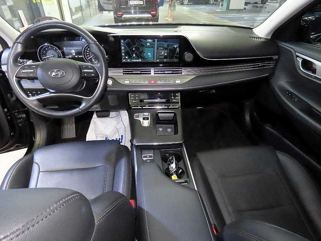 HYUNDAI Grandeur - Vista 10
