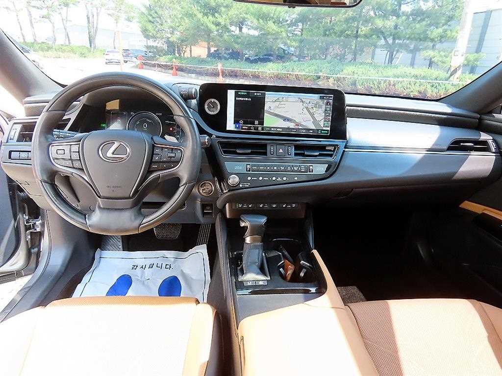 Lexus ES - Vista 7