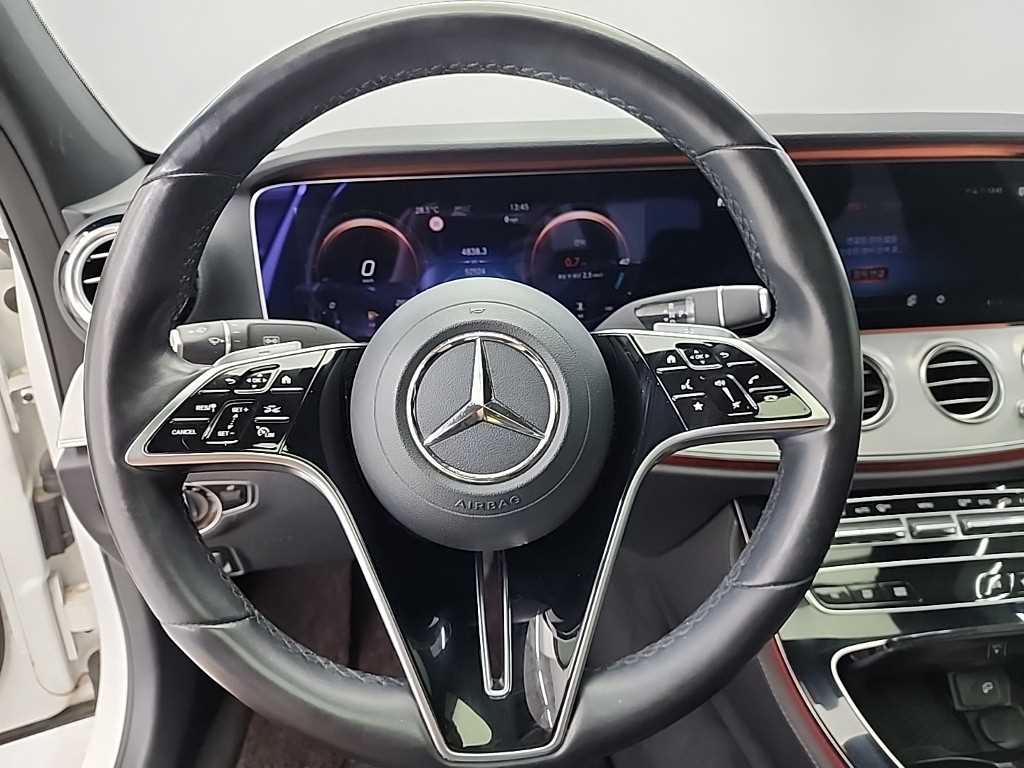 Mercedes Benz E class - Vista 9