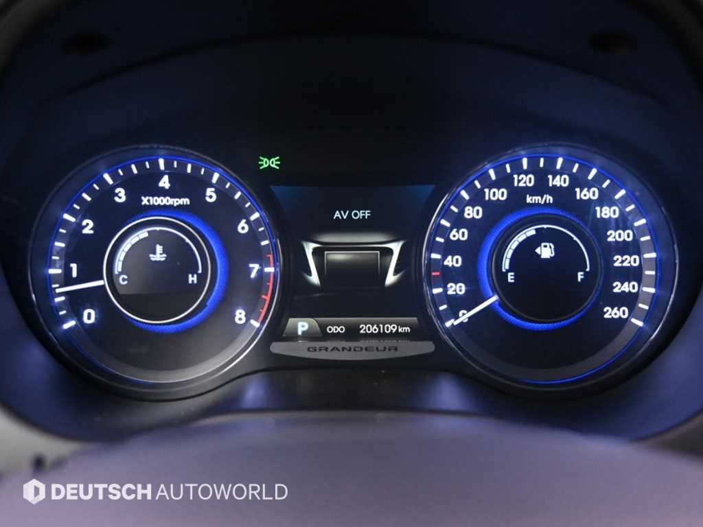 HYUNDAI Grandeur - Vista 9