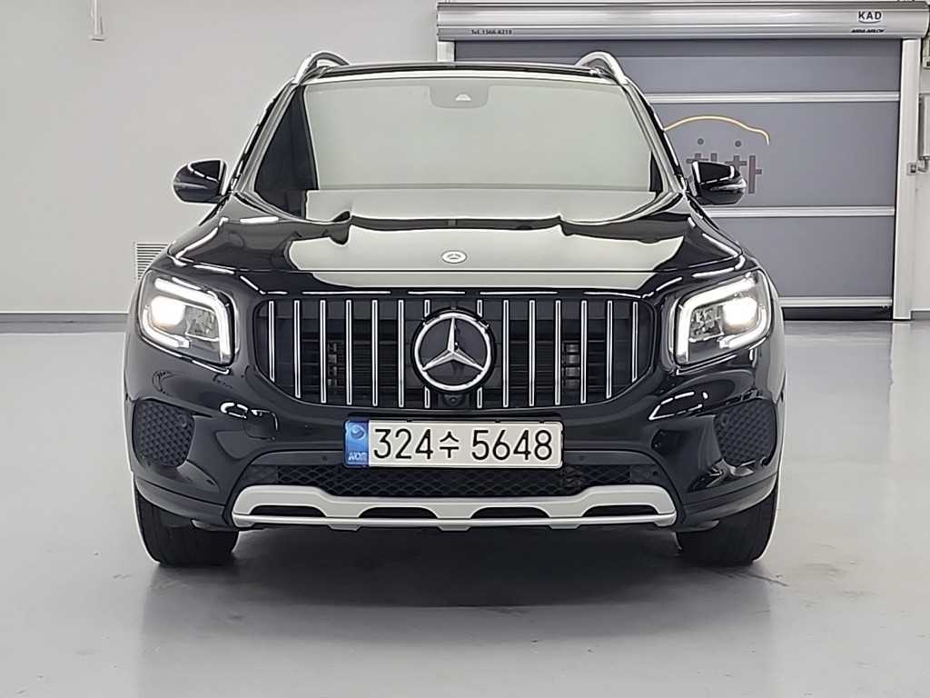 Mercedes Benz GLB Class - Vista 2