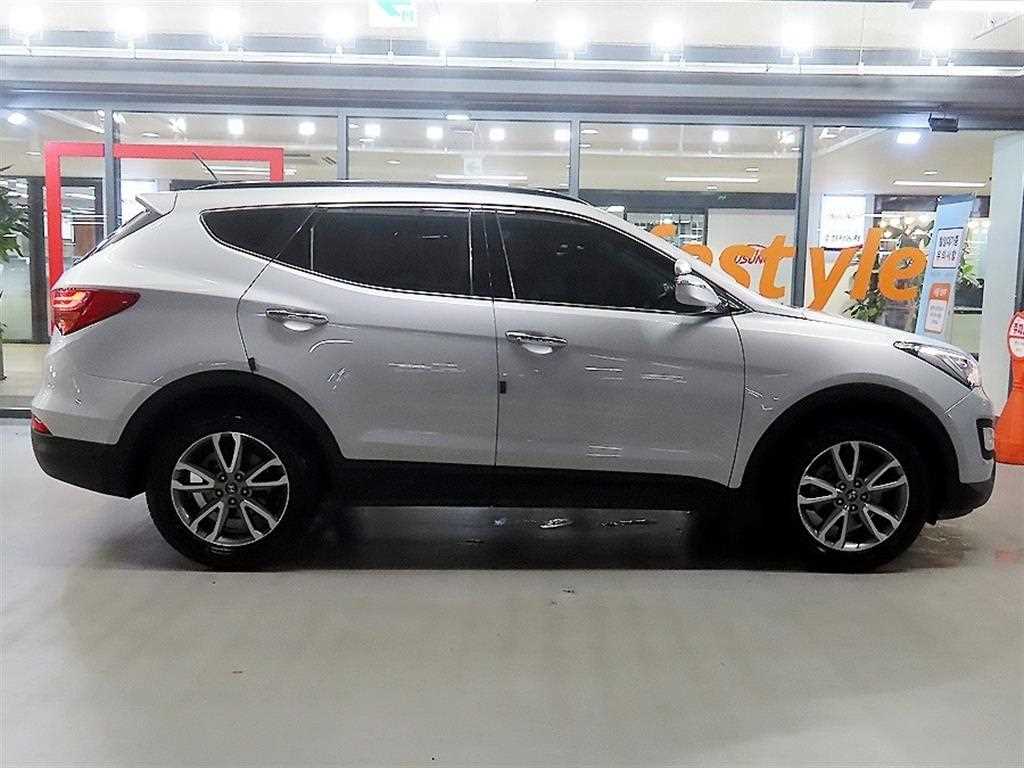 HYUNDAI Santa Fe - Vista 3
