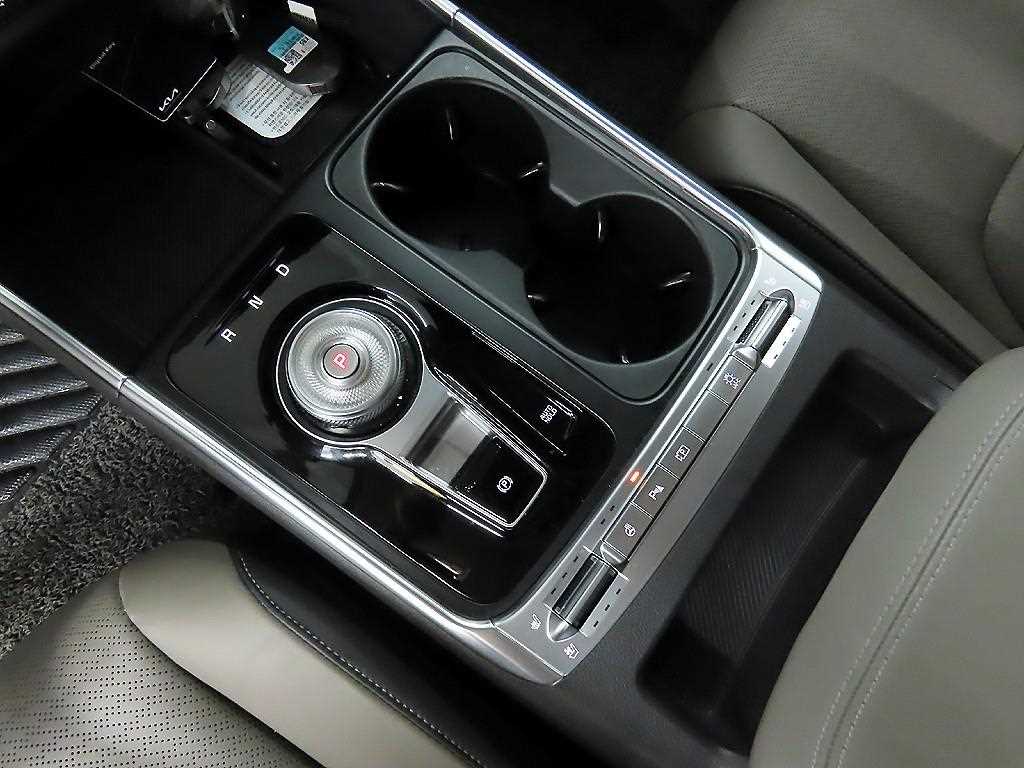 KIA Carnival - Vista 10