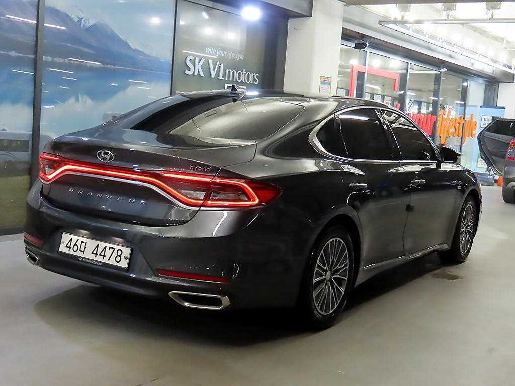 HYUNDAI Grandeur - Vista 4