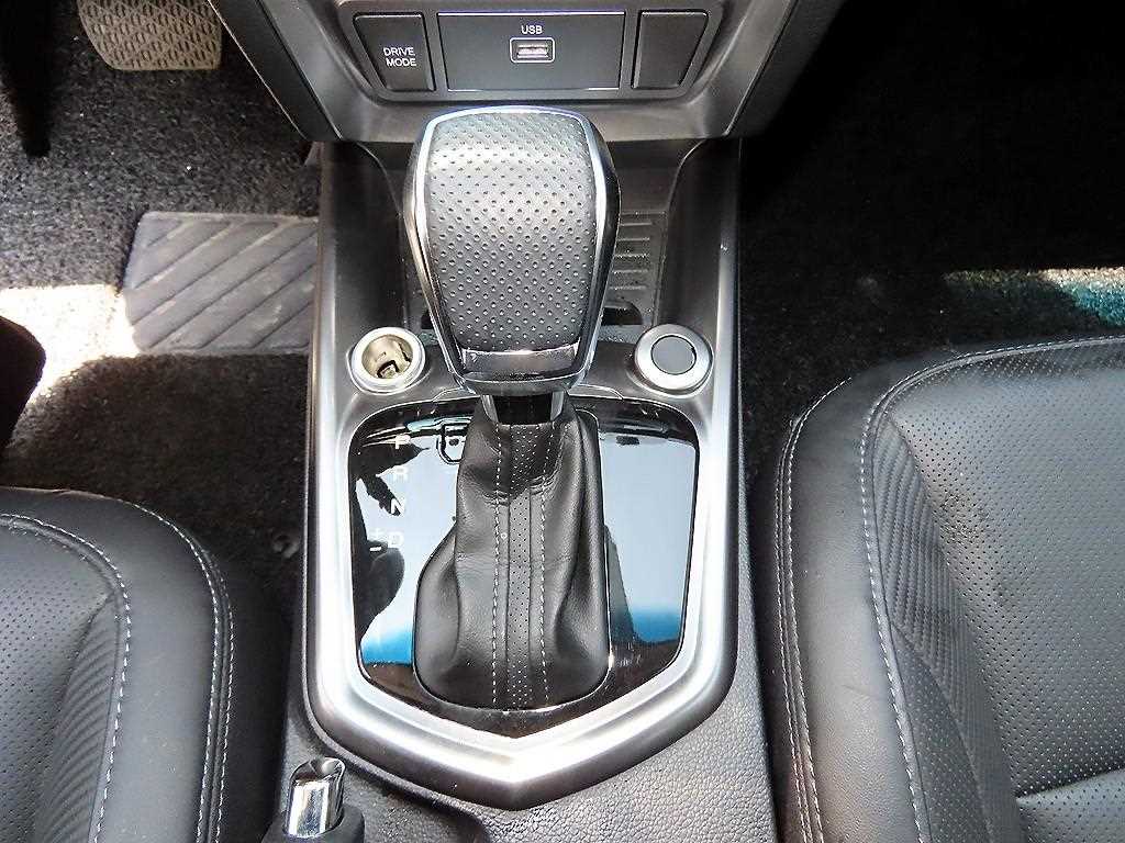 Ssangyong Tivoli - Vista 10
