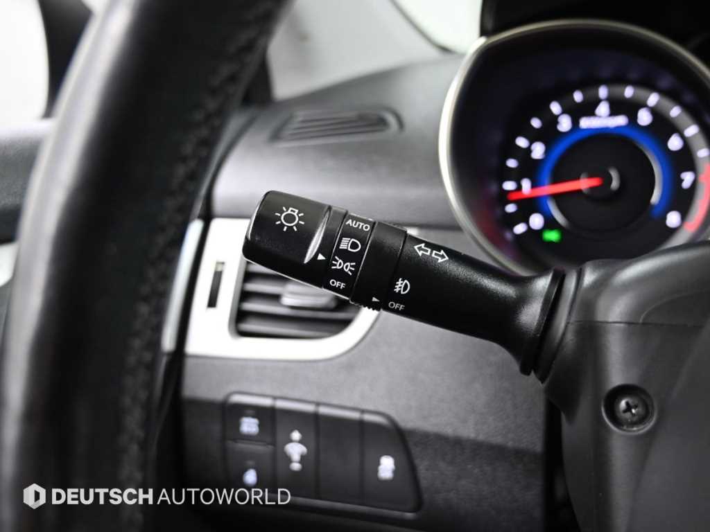 HYUNDAI Avante 2013 Blanco - Importación desde Corea - HF Imports Iquique - Foto 17