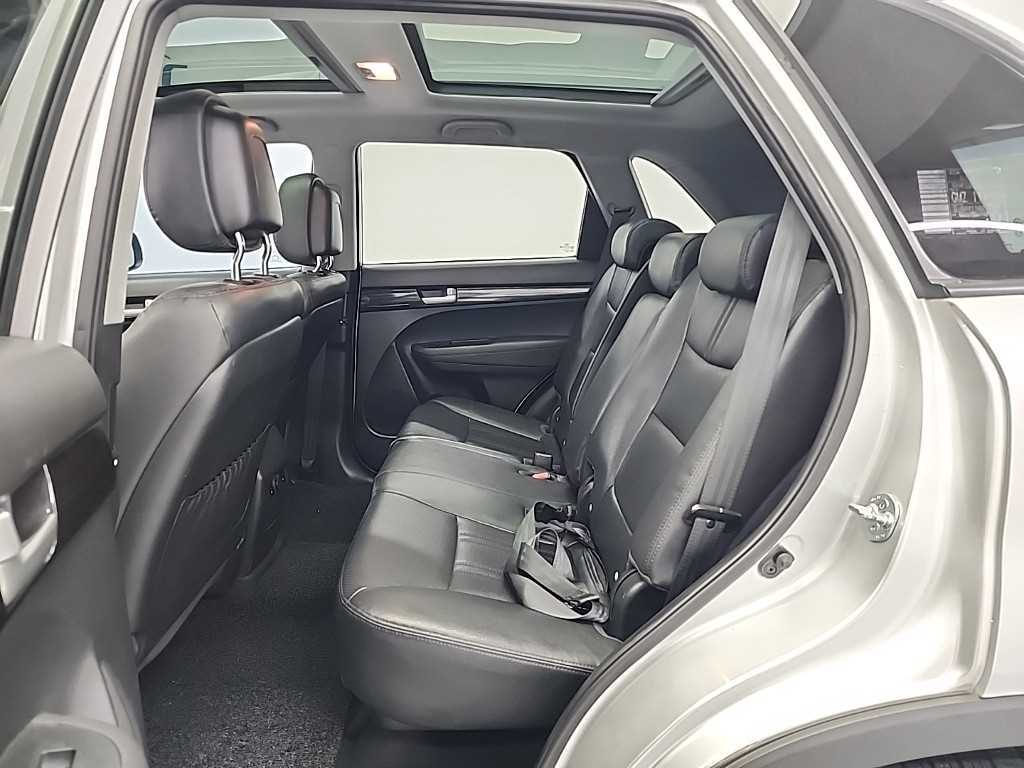 KIA Sorento - Vista 12