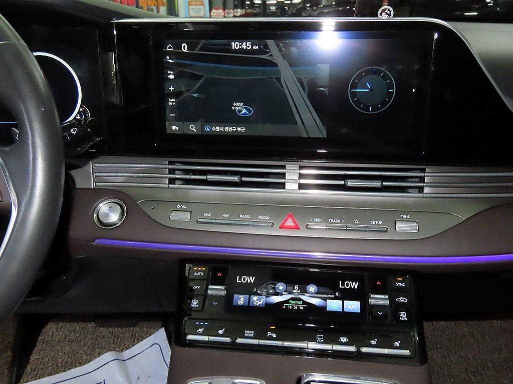 HYUNDAI Grandeur - Vista 10