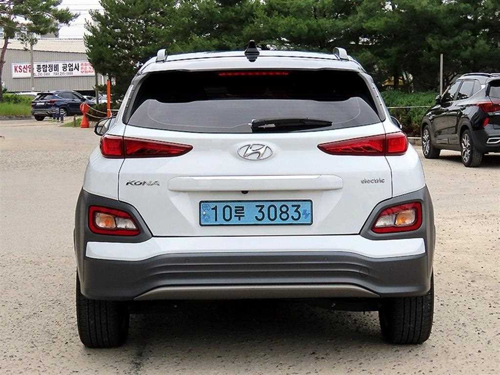 HYUNDAI Kona - Vista 4