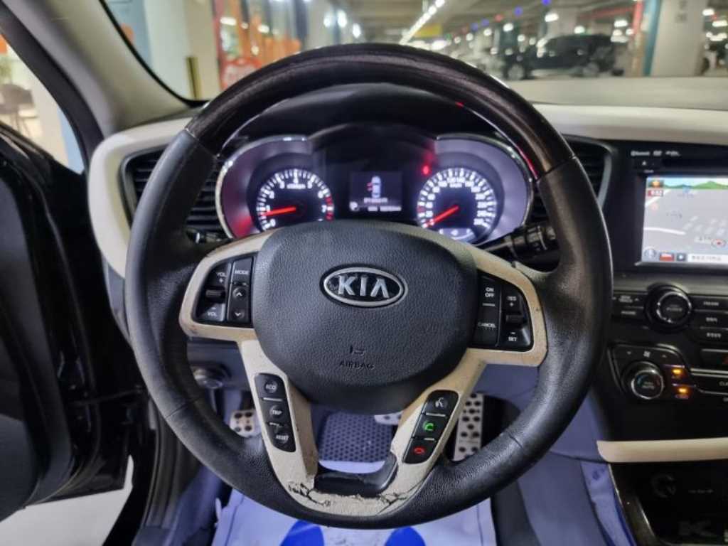 KIA K5 - Vista 9
