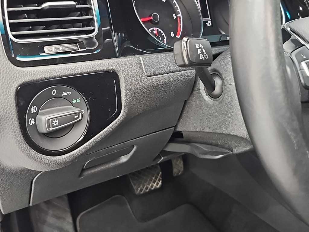 Volkswagen Golf 2015 Plateado - Importación desde Corea - HF Imports Iquique - Foto 17