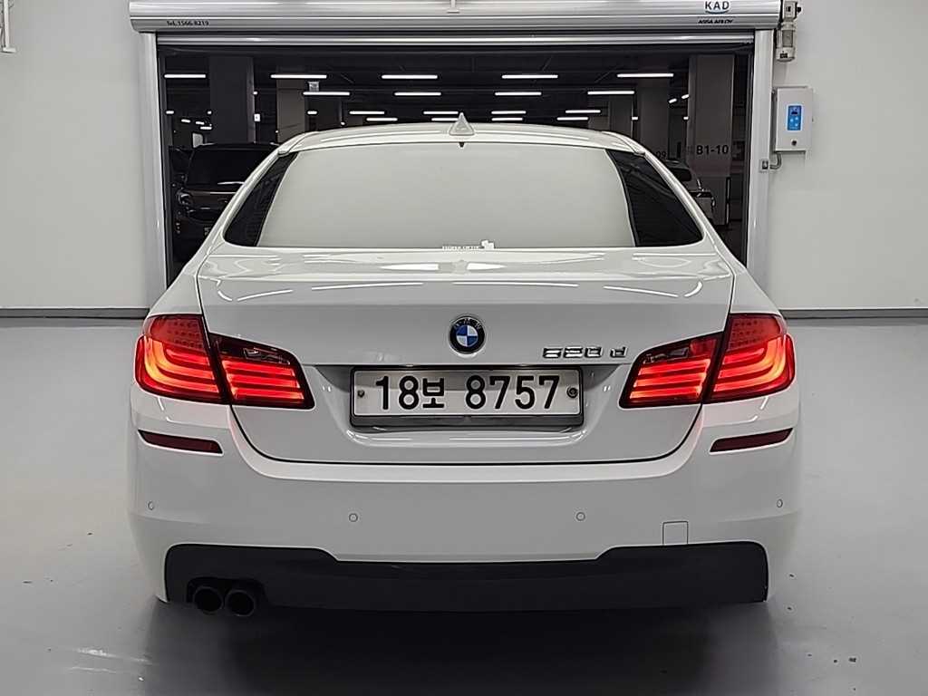 BMW 5 Series - Vista 3