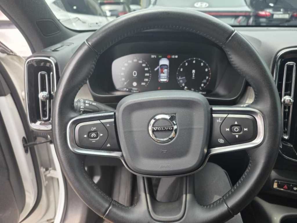 Volvo XC40 - Vista 10