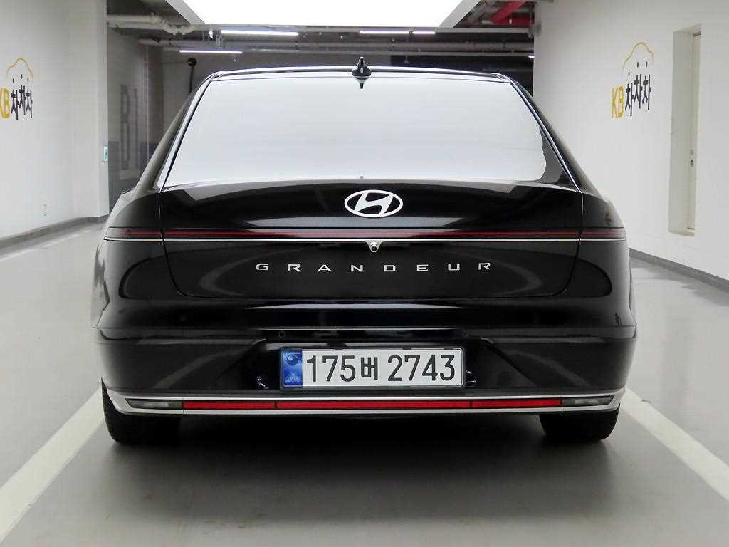 HYUNDAI Grandeur - Vista 3
