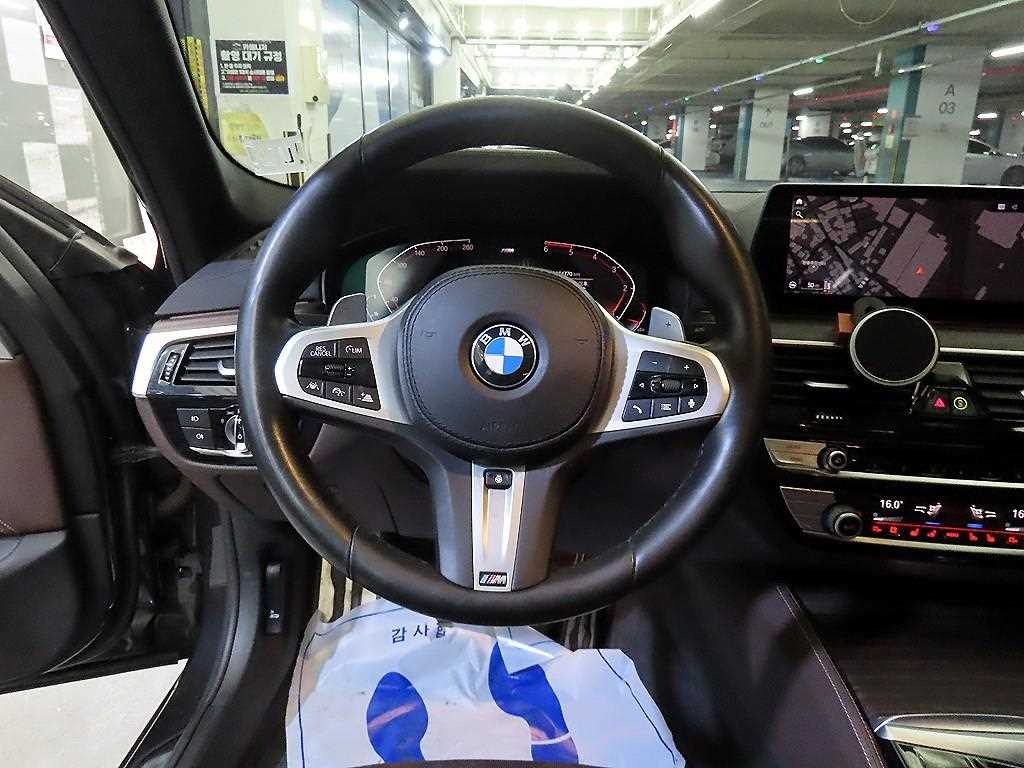 BMW 5 Series - Vista 8
