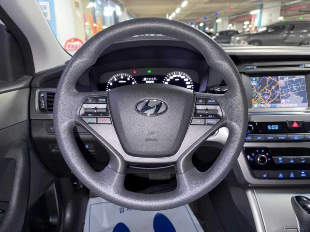 HYUNDAI Sonata - Vista 8