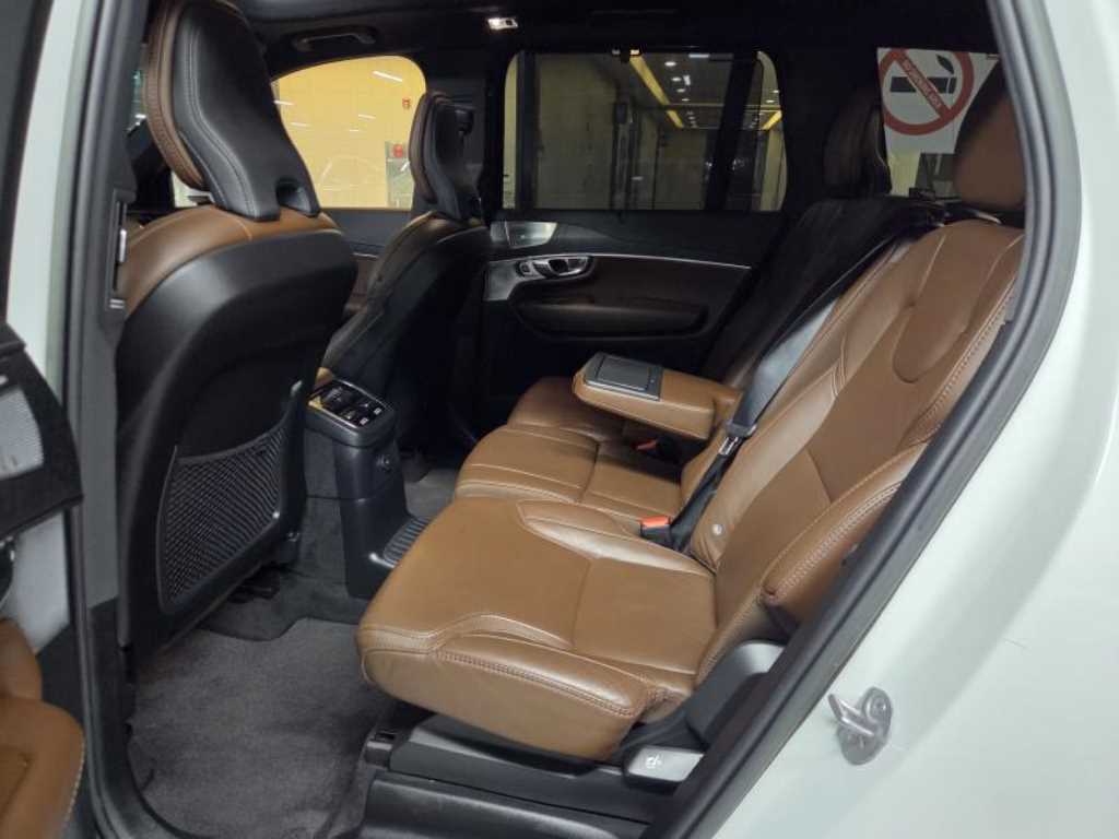 Volvo XC90 - Vista 10