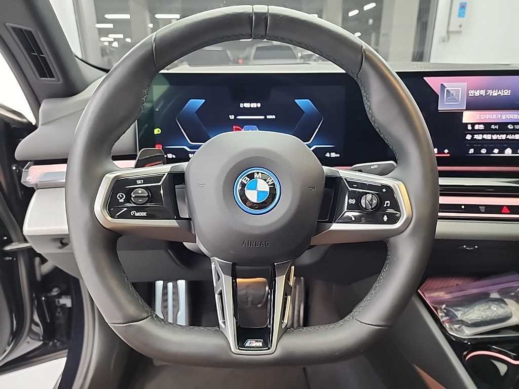 BMW i5 - Vista 9