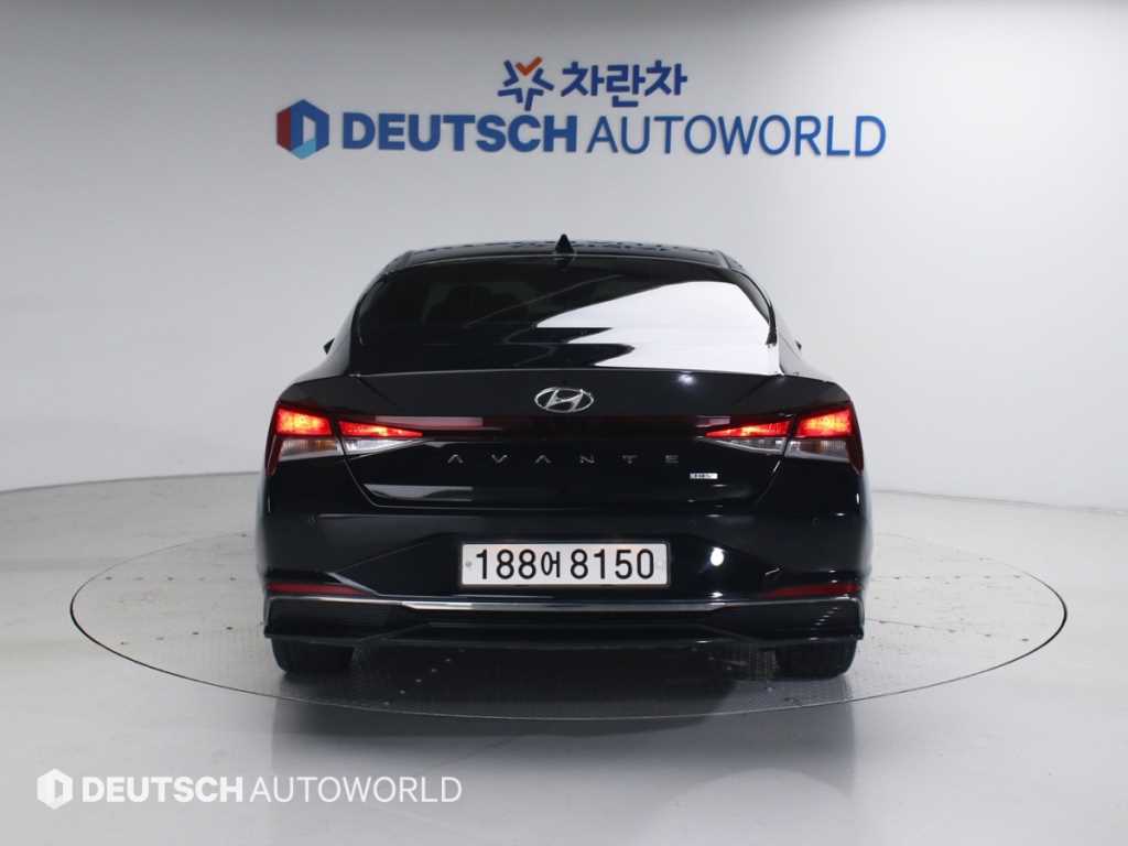 HYUNDAI Avante - Vista 4