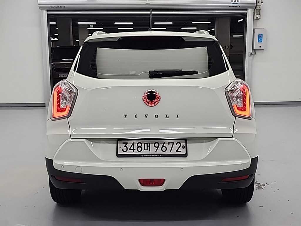 Ssangyong Tivoli - Vista 3