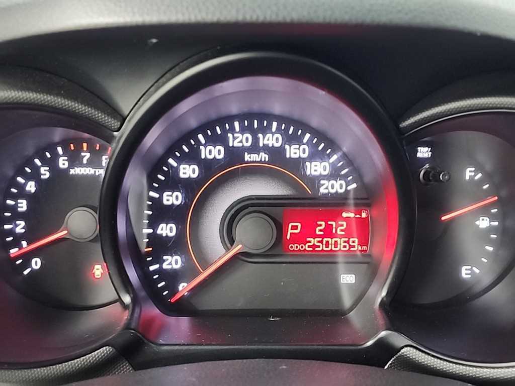 KIA Ray - Vista 6